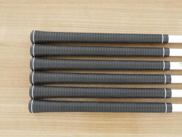 Lady club : All : ชุดเหล็ก Taylormade RocketBladez มีเหล็ก 6-Pw,Sw (6 ชิ้น) ก้านกราไฟต์ Flex L