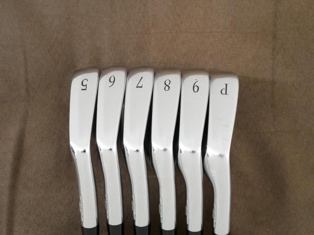 Iron set : Mizuno : ชุดเหล็ก Mizuno Pro 520 Forged (ปี 2021 นุ่มมาก) มีเหล็ก 5-Pw (6 ชิ้น) ก้านเหล็ก Dynamic Gold 120 S200