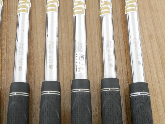 Iron set : Mizuno : ชุดเหล็ก Mizuno Pro 520 Forged (ปี 2021 นุ่มมาก) มีเหล็ก 5-Pw (6 ชิ้น) ก้านเหล็ก Dynamic Gold 120 S200