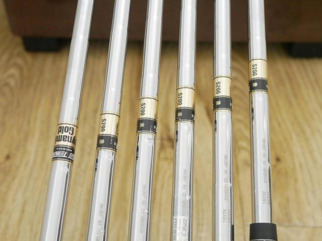 Iron set : Mizuno : ชุดเหล็ก Mizuno JPX 800 Forged มีเหล็ก 5-Pw (6 ชิ้น) ก้านเหล็ก Dynamic Gold S200