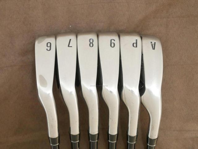 Iron set : Other Brand : ชุดเหล็ก Srixon GIE (ใบใหญ่ ตีง่าย) มีเหล็ก 6-Pw,Aw (6 ชิ้น) ก้านกราไฟต์ Miyazaki 61 Flex R