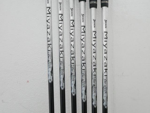 Iron set : Other Brand : ชุดเหล็ก Srixon GIE (ใบใหญ่ ตีง่าย) มีเหล็ก 6-Pw,Aw (6 ชิ้น) ก้านกราไฟต์ Miyazaki 61 Flex R