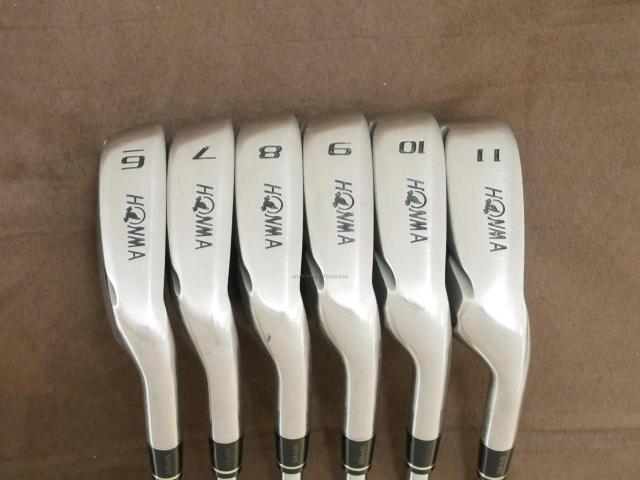 Iron set : Honma : ชุดเหล็ก Honma Bezeal 525 (ออกปี 2016 รุ่นนี้ใบใหญ่ที่สุดของ Honma) มีเหล็ก 6-11 (6 ชิ้น เทียบเท่า 5-Pw) ก้านเหล็ก NS Pro 950 Flex R