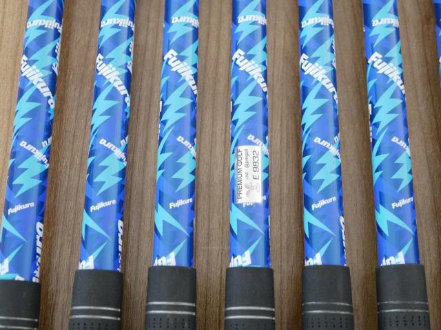Iron set : Katana : ชุดเหล็ก Katana Sword LX-3000 มีเหล็ก 5-Pw,Aw,Sw (8 ชิ้น) ก้านกราไฟต์ Flex R