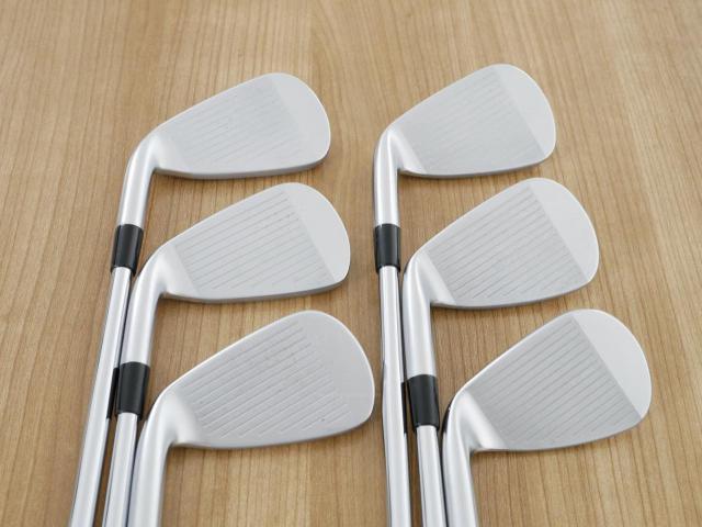 Iron set : Mizuno : ชุดเหล็ก Mizuno JPX 923 Hot Metal (รุ่นปี 2023 ตัวท๊อป ง่าย ไกล) มีเหล็ก 6-Pw,Aw (6 ชิ้น) ก้านเหล็ก Dynamic Gold 105 R300