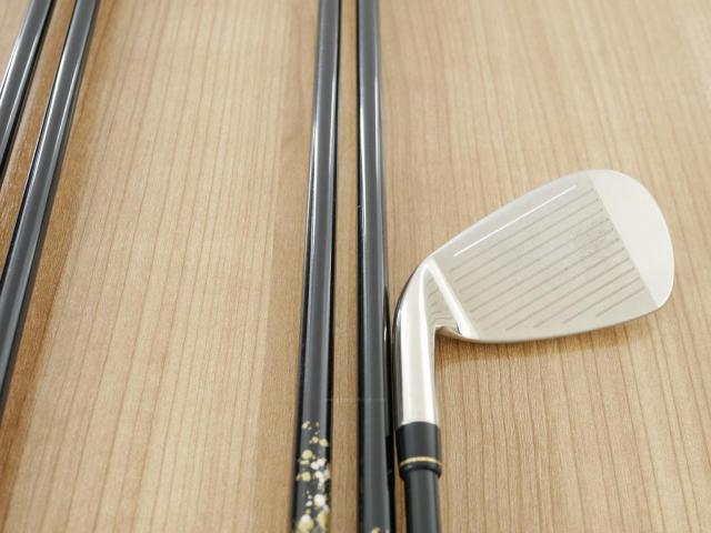 Iron set : Yonex : ชุดเหล็ก Yonex Royal E-Zone (รุ่นล่าสุด ปี 2024 หน้าเด้งสุดๆ ตีไกลสุดๆ) มีเหล็ก 6-Pw (5 ชิ้น) ก้านกราไฟต์ Flex SR