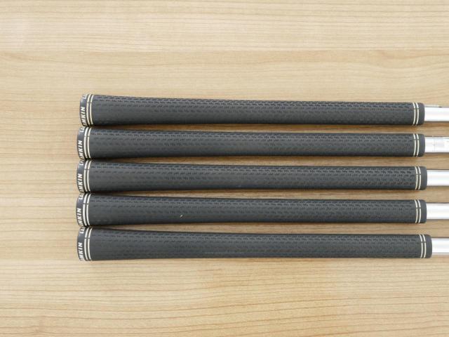 Iron set : Yamaha : ชุดเหล็ก Yamaha Inpres DriveStar (ออกปี 2023 ตีไกลที่สุด ไกลกว่าเหล็กทั่วไป 2 เบอร์ หน้าเด้งมากๆ) มีเหล็ก 7-Pw,Aw (5 ชิ้น) ก้านเหล็ก NS Pro 850 Neo Flex S