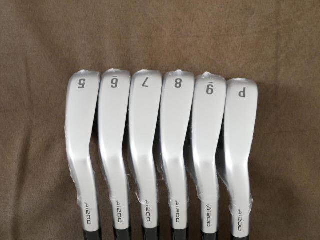 Iron set : Callaway : **ของใหม่ ยังไม่แกะพลาสติก** ชุดเหล็ก Callaway APEX Ai200 Forged (รุ่นล่าสุด ออกปี 2024) มีเหล็ก 5-Pw (6 ชิ้น) ก้านเหล็ก NS Pro Modus 105 Flex S