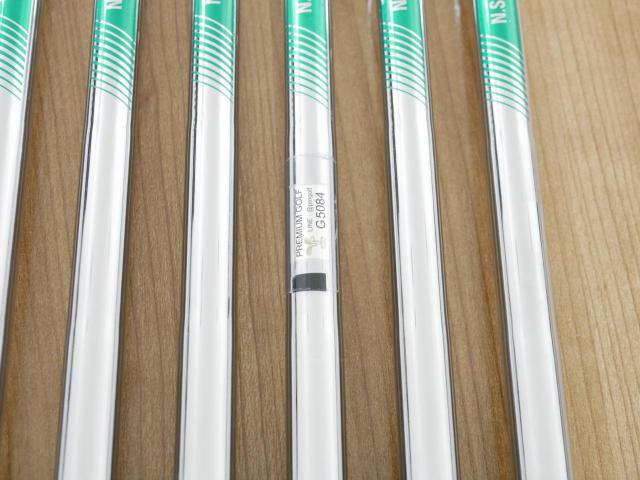 Iron set : Callaway : ชุดเหล็ก Callaway Rogue ST Max (ออกปี 2022 ตีง่าย ไกลมาก) มีเหล็ก 5-Pw (6 ชิ้น) ก้านเหล็ก NS Pro 750 NEO Flex S