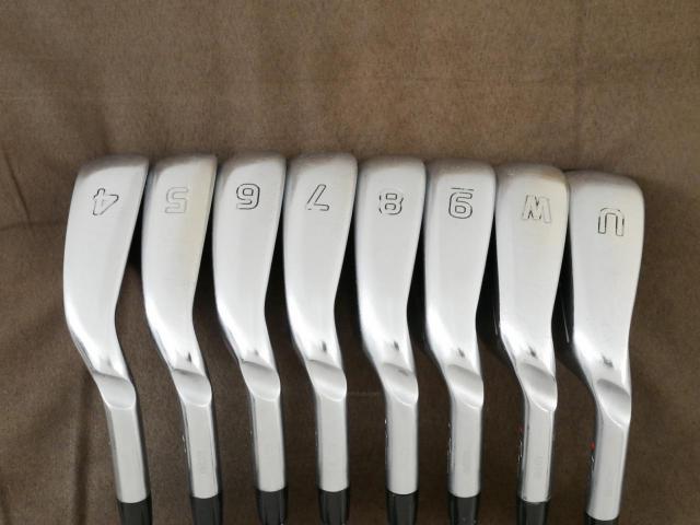 Iron set : Ping : ชุดเหล็ก Ping G700 (ปี 2019 Japan Spec. ใบใหญ่ ง่ายที่สุด ไกลที่สุดของ Ping) มีเหล็ก 4-Pw,Aw (8 ชิ้น) ก้านเหล็ก NS Pro ZELOS 7 Flex R