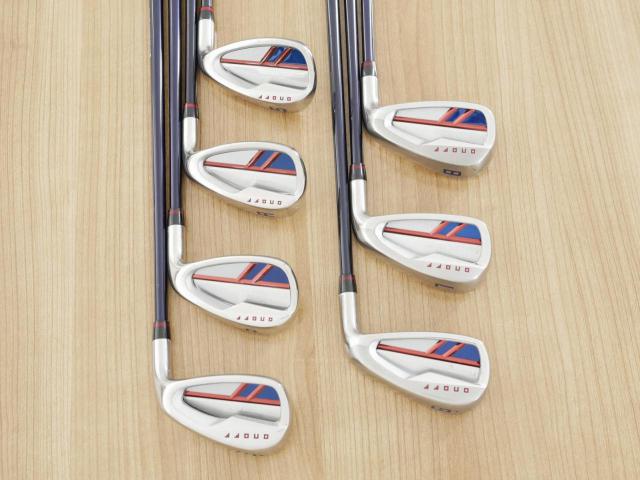 Iron set : Daiwa : ชุดเหล็ก Daiwa OnOff AKA (ออกปี 2021 หน้าเด้ง Maraging ยืดยุบได้ ตีง่าย นุ่ม ไกลมากๆ) มีเหล็ก 6-Pw,Aw,Sw (7 ชิ้น) ก้านกราไฟต์ Flex SR