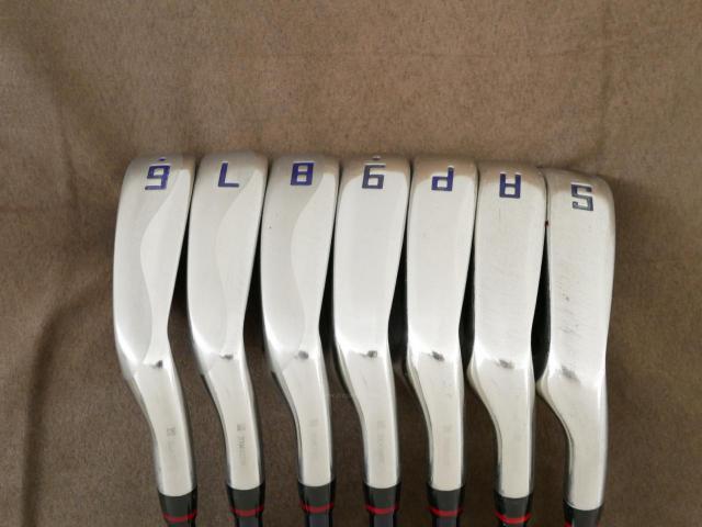 Iron set : Daiwa : ชุดเหล็ก Daiwa OnOff AKA (ออกปี 2021 หน้าเด้ง Maraging ยืดยุบได้ ตีง่าย นุ่ม ไกลมากๆ) มีเหล็ก 6-Pw,Aw,Sw (7 ชิ้น) ก้านกราไฟต์ Flex SR