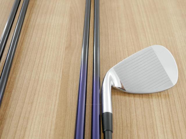 Iron set : Mizuno : ชุดเหล็ก Mizuno JPX EIII SV Hot Metal (ตัวท้อป ใบใหญ่ที่สุดของ Mizuno ตีง่ายมาก หน้าเด้ง ตีไกล) มีเหล็ก 6-Pw (5 ชิ้น) ก้านกราไฟต์ Flex R