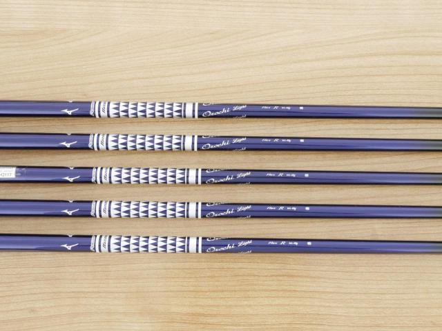 Iron set : Mizuno : ชุดเหล็ก Mizuno JPX EIII SV Hot Metal (ตัวท้อป ใบใหญ่ที่สุดของ Mizuno ตีง่ายมาก หน้าเด้ง ตีไกล) มีเหล็ก 6-Pw (5 ชิ้น) ก้านกราไฟต์ Flex R