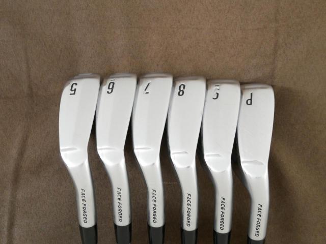 Iron set : Other Brand : ชุดเหล็ก Srixon ZX4 Face Forged (รุ่นปี 2021 ตีง่าย ไกล) มีเหล็ก 5-Pw (6 ชิ้น) ก้านเหล็ก NS Pro 950 NEO Flex S