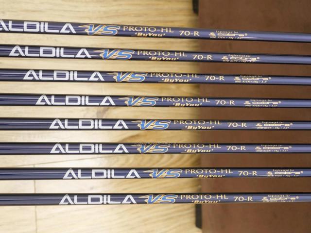 Iron set : Other Brand : ชุดเหล็ก Cobra FP (ใบใหญ่ ตีง่าย) มีเหล็ก 5-Pw,Aw,Sw (8 ชิ้น) ก้านกราไฟต์ Flex R