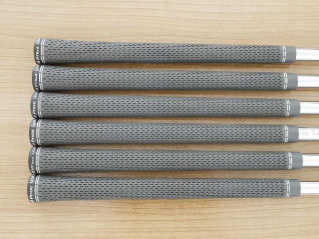 Iron set : Taylormade : ชุดเหล็ก Taylormade P790 (ตัวท้อปสุด ออกปี 2019) มีเหล็ก 5-Pw (6 ชิ้น) ก้านเหล็ก NS Pro Modus 105 Flex S