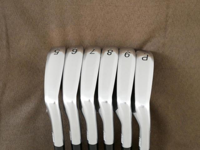 Iron set : PRGR : ชุดเหล็ก PRGR 01 Forged (Titanium Core ปี 2021) มีเหล็ก 5-Pw (6 ชิ้น) ก้านเหล็ก NS Pro Modus 105 Flex S
