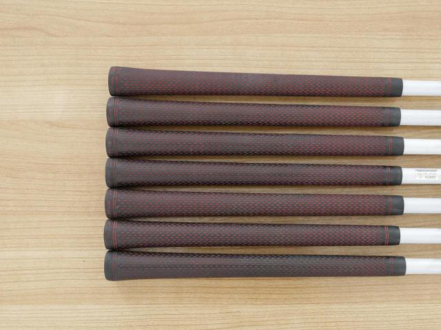 Iron set : Titleist : ชุดเหล็ก Titleist AP1 716 (ออกปี 2016) มีเหล็ก 5-Pw,Aw (7 ชิ้น) ก้านกราไฟต์ Mitsubishi KUROKAGE 65 Flex R