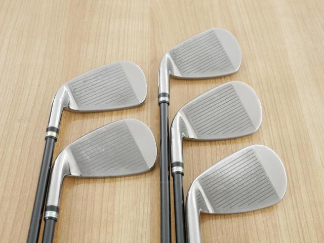 Iron set : Maruman : ชุดเหล็ก Maruman Majesty Royal Black (รุ่นท๊อปสุด ตีง่าย เด้ง ไกลมากๆ) มีเหล็ก 7-10,Pw (5 ชิ้น ระยะเทียบเท่า 6-Pw) ก้านกราไฟต์ Flex R