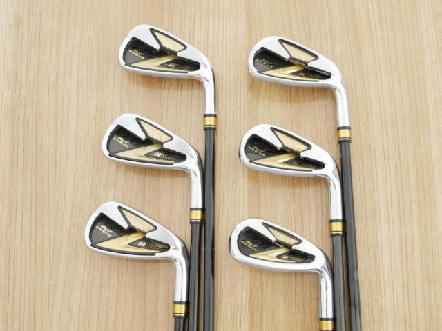Iron set : Yonex : ชุดเหล็ก Yonex Royal E-Zone (รุ่นท๊อปสุด ก้านดีมาก หน้าเด้ง ตีไกลสุดๆ) มีเหล็ก 6-Pw,Aw (6 ชิ้น) ก้านกราไฟต์ NANOPREME Flex R