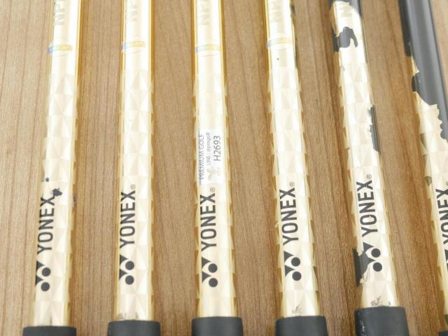 Iron set : Yonex : ชุดเหล็ก Yonex Royal E-Zone (รุ่นท๊อปสุด ก้านดีมาก หน้าเด้ง ตีไกลสุดๆ) มีเหล็ก 6-Pw,Aw (6 ชิ้น) ก้านกราไฟต์ NANOPREME Flex R