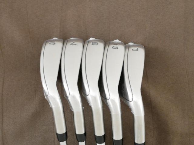 Iron set : Callaway : **ของใหม่ ยังไม่แกะพลาสติก** ชุดเหล็ก Callaway Rogue ST Max (ออกปี 2022 ตีง่าย ไกลมาก) มีเหล็ก 6-Pw (5 ชิ้น) ก้านเหล็ก XP95 S300