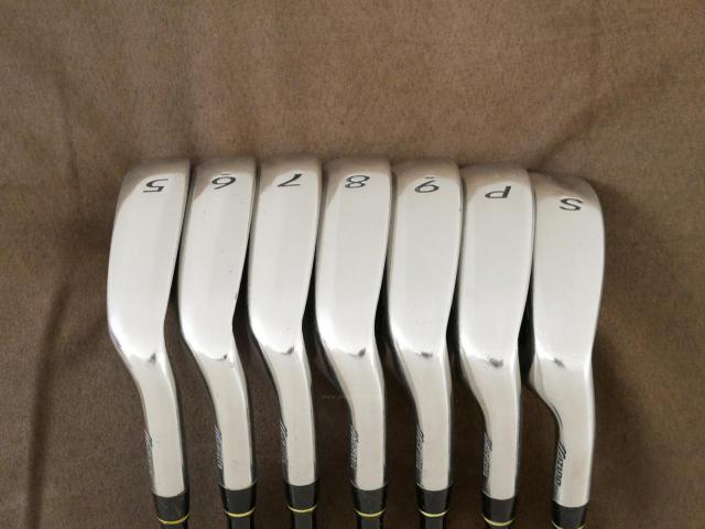 Iron set : Mizuno : ชุดเหล็ก Mizuno Intage Titanium (รุ่นท๊อป ใบใหญ่ ตีไกลมาก) มีเหล็ก 5-Pw,Sw (7 ชิ้น) ก้านกราไฟต์ Tour AD AD-75 Flex R