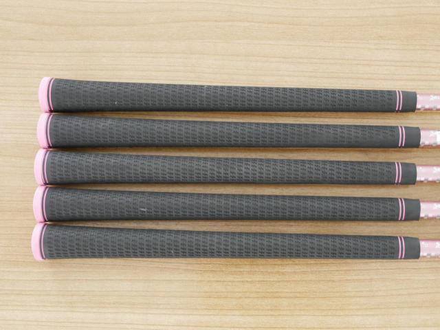 Lady club : All : ชุดเหล็ก Srixon GIE (ใบใหญ่ ตีง่าย) มีเหล็ก 7-Pw,Sw (5 ชิ้น) ก้านกราไฟต์ Flex L