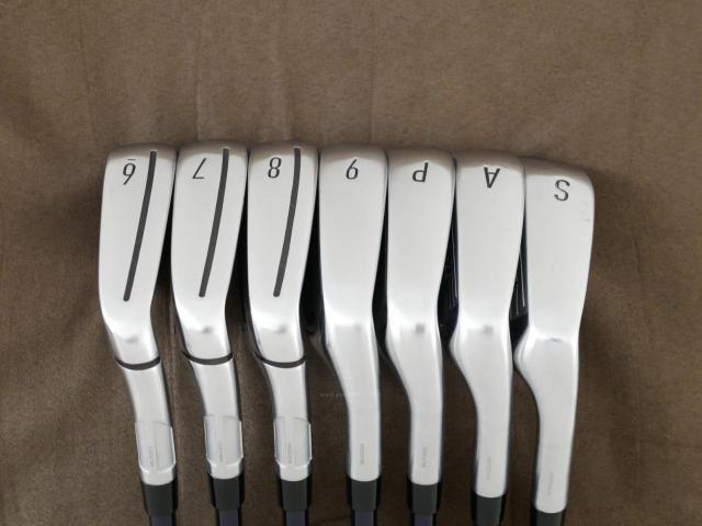 Iron set : Taylormade : ชุดเหล็ก Taylormade Qi (รุ่นล่าสุด ออกปี 2024 Japan Spec.) มีเหล็ก 6-Pw,Aw,Sw (7 ชิ้น) ก้านกราไฟต์ Mitsubishi Diamana TM60 Flex R