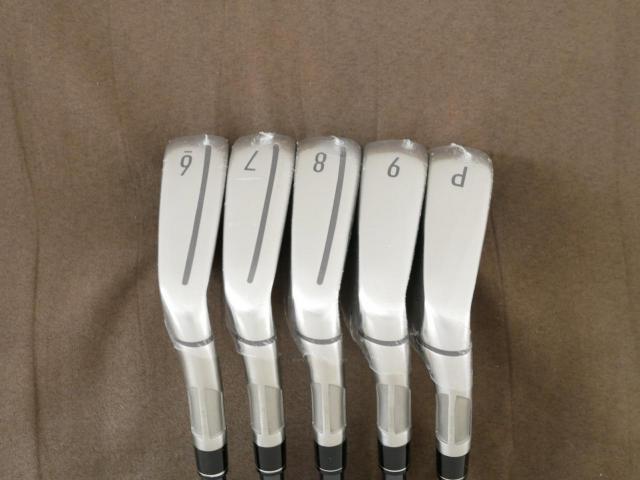 Iron set : Taylormade : **ของใหม่ ยังไม่แกะพลาสติก** ชุดเหล็ก Taylormade Stealth (ออกปี 2022 Japan Spec.) มีเหล็ก 6-Pw (5 ชิ้น) ก้านกราไฟต์ Mitsubishi Tensei TM60 Flex S