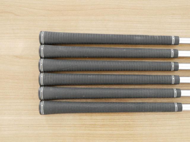 Iron set : Daiwa : ชุดเหล็ก Daiwa OnOff AKA (ปี 2017 หน้าเด้ง Maraging ยืดยุบได้ ตีง่าย นุ่ม ไกลมากๆ) มีเหล็ก 5-Pw (6 ชิ้น) ก้านเหล็ก NS Pro 950 Flex S