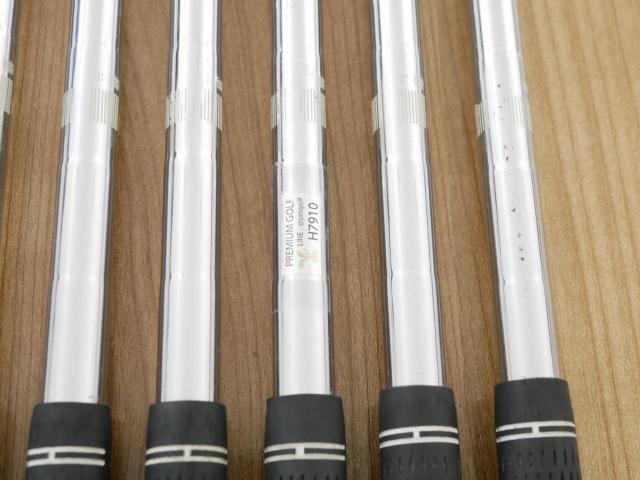 Iron set : Daiwa : ชุดเหล็ก Daiwa OnOff AKA (ปี 2017 หน้าเด้ง Maraging ยืดยุบได้ ตีง่าย นุ่ม ไกลมากๆ) มีเหล็ก 5-Pw (6 ชิ้น) ก้านเหล็ก NS Pro 950 Flex S