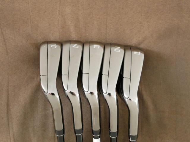 Iron set : Callaway : ชุดเหล็ก Callaway Big Bertha (ออกปี 2023 ตีง่ายที่สุดของ Callaway) มีเหล็ก 6-Pw (5 ชิ้น) ก้านกราไฟต์ Fujikura Speeder NX Flex R