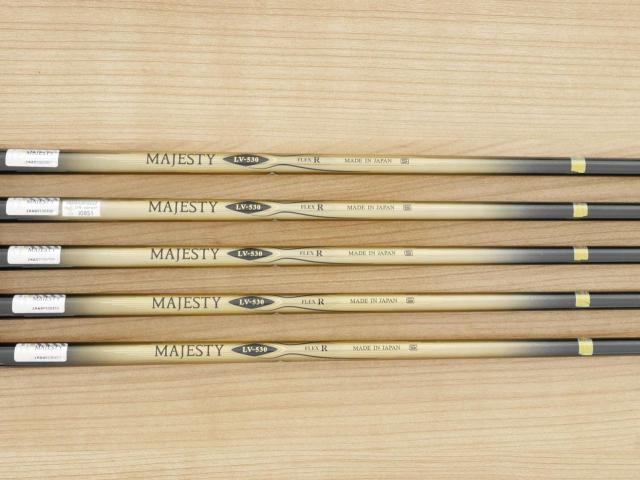 Iron set : Maruman : ชุดเหล็ก Maruman Majesty Royale (รุ่นท๊อปสุด ปี 2021 ของใหม่ 8 หมื่นบาท) มีเหล็ก 7-10,Pw (5 ชิ้น) ก้านกราไฟต์ Flex R