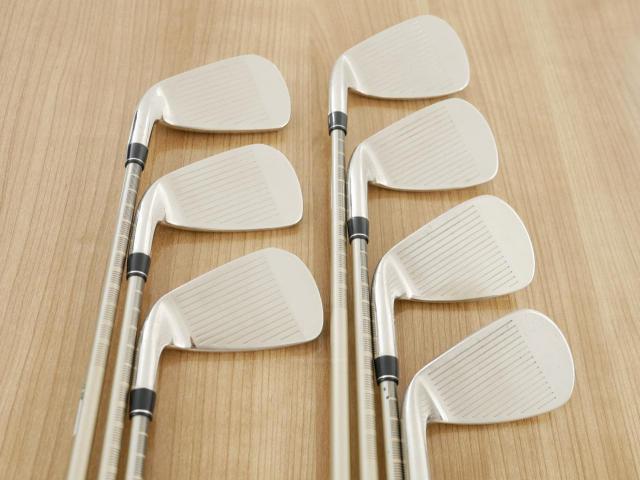 Iron set : PRGR : ชุดเหล็ก PRGR ID Nabla Red (รุ่นท๊อปสุด หน้าเด้ง ไกลมาก) มีเหล็ก 6-Pw,Aw,Sw (7 ชิ้น) ก้านกราไฟต์ M-37 Flex R