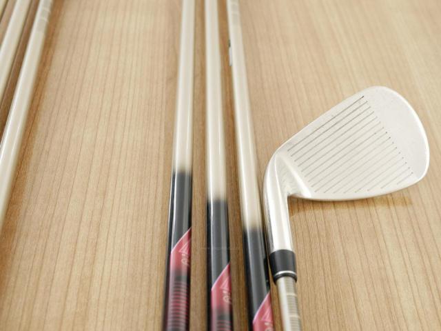 Iron set : PRGR : ชุดเหล็ก PRGR ID Nabla Red (รุ่นท๊อปสุด หน้าเด้ง ไกลมาก) มีเหล็ก 6-Pw,Aw,Sw (7 ชิ้น) ก้านกราไฟต์ M-37 Flex R