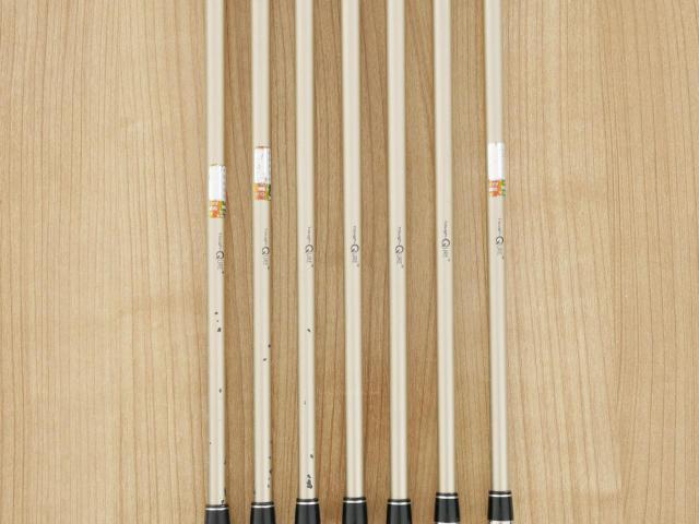 Iron set : PRGR : ชุดเหล็ก PRGR ID Nabla Red (รุ่นท๊อปสุด หน้าเด้ง ไกลมาก) มีเหล็ก 6-Pw,Aw,Sw (7 ชิ้น) ก้านกราไฟต์ M-37 Flex R