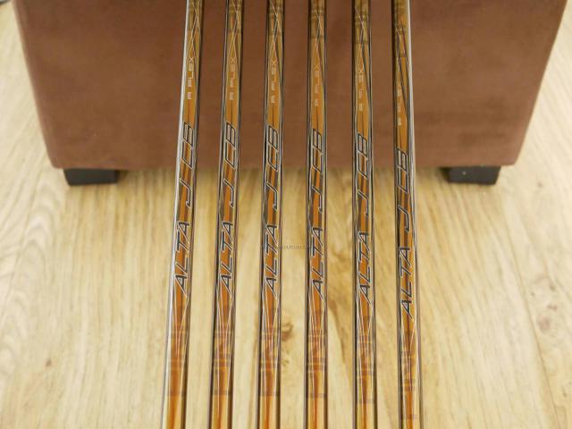 Iron set : Ping : ชุดเหล็ก Ping G400 (ปี 2018 ใบใหญ่ ง่าย ไกล) มีเหล็ก 5-Pw (6 ชิ้น) ก้านกราไฟต์ Ping Alta J CB Flex R