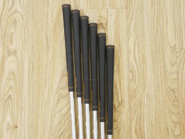 Iron set : Katana : ชุดเหล็ก Katana Voltio IV Model S Forged (ออกปี 2016) มีเหล็ก 5-Pw (6 ชิ้น) ก้านกราไฟต์ Fujikura Speeder 550 Flex R