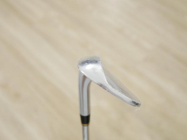 Wedge : Other : **ของใหม่ ยังไม่แกะพลาสติก** Wedge Katana Voltio Forged Loft 56 ก้านเหล็ก GS85 S200