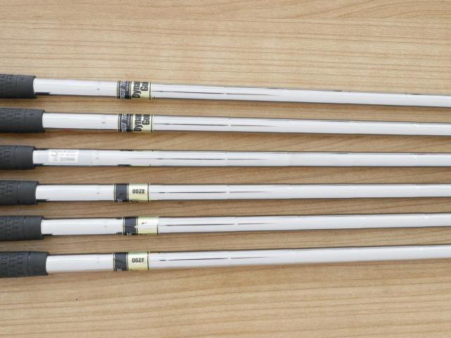 Iron set : Taylormade : ชุดเหล็ก Taylormade P750 Forged (คม นุ่ม แน่น) มีเหล็ก 5-Pw (6 ชิ้น) ก้านเหล็ก Dynamic Gold S200