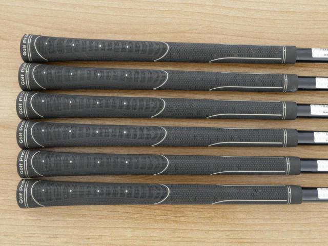 Iron set : Maruman : ชุดเหล็ก Maruman Majesty Royale (รุ่นท๊อปสุด ออกปี 2024 ของใหม่ 9 หมื่นบาท) มีเหล็ก 5-Pw (6 ชิ้น เบอร์ 5 ตีระยะเท่าเบอร์ 4 ของรุ่นอื่น) ก้านกราไฟต์ Flex R