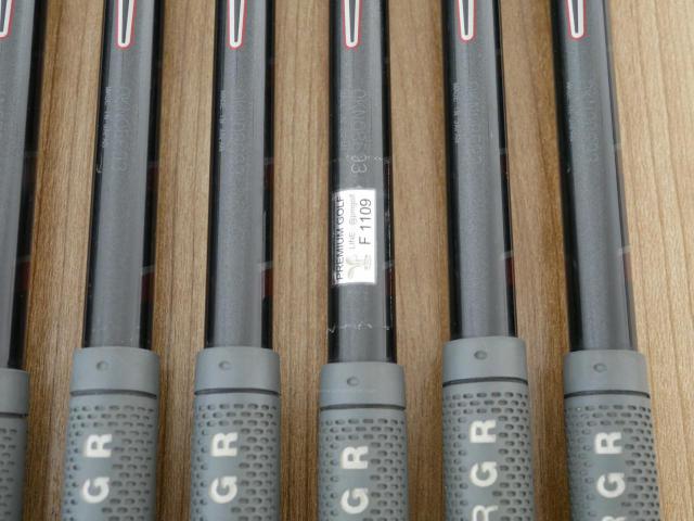 Iron set : PRGR : ชุดเหล็กกระเทย PRGR Egg Forged มีเหล็ก 5-Pw (6 ชิ้น) ก้านกราไฟต์ M-40 Flex SR