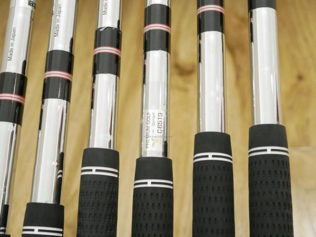 Iron set : Taylormade : ชุดเหล็ก Taylormade R7 Ti (ใบใหญ่ ตีง่าย) มีเหล็ก 5-Pw (6 ชิ้น) ก้านเหล็ก NS Pro 950 Flex R