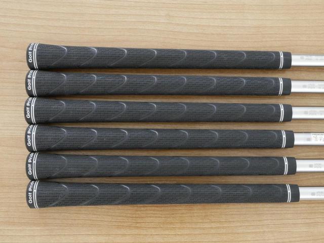 Iron set : Mizuno : ชุดเหล็ก Mizuno JPX 925 Hot Metal (รุ่นล่าสุด ออกปี 2024 ตัวท๊อป ตีง่าย นุ่ม ไกลมาก) มีเหล็ก 5-Pw (6 ชิ้น) ก้านเหล็ก NS Pro 950 NEO Flex S
