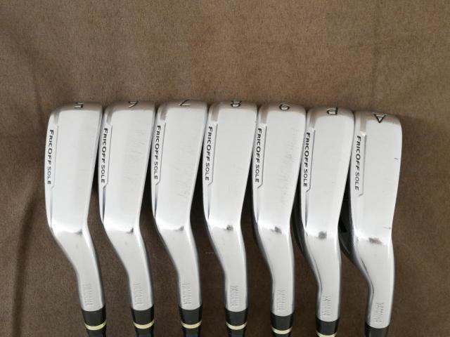 Iron set : Yamaha : ชุดเหล็ก Yamaha Inpres UD+2 (ออกปี 2019 ตีไกลที่สุด ไกลกว่าเหล็กทั่วไป 2 เบอร์ หน้าเด้ง COR 0.822) มีเหล็ก 5-Pw,Aw (7 ชิ้น) ก้านกราไฟต์ Flex SR