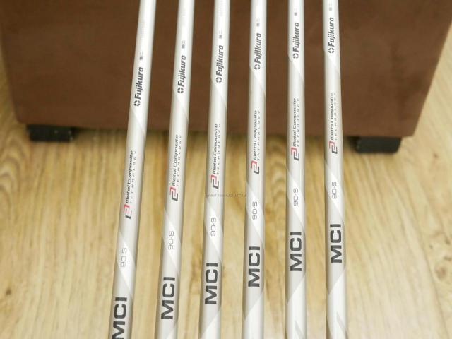 Iron set : Other Brand : ชุดเหล็ก Srixon ZX5 Forged (ออกปี 2021) มีเหล็ก 5-Pw (6 ชิ้น) ก้านกราไฟต์ Fujikura MCI 90 Flex S