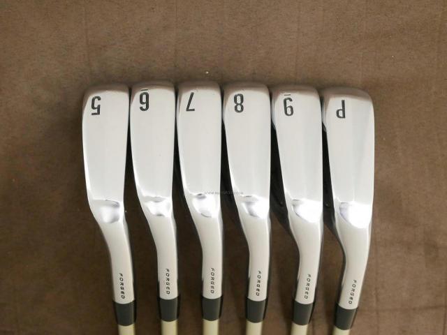 Iron set : Other Brand : ชุดเหล็ก Srixon ZX5 Forged (ออกปี 2021) มีเหล็ก 5-Pw (6 ชิ้น) ก้านกราไฟต์ Fujikura MCI 90 Flex S