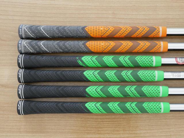 Iron set : Taylormade : ชุดเหล็ก Taylormade Gloire (รุ่นท๊อปสุด Japan Spec. ใบใหญ่ ตีง่าย ไกล) มีเหล็ก 5-Pw (6 ชิ้น) ก้านกราไฟต์ Flex R